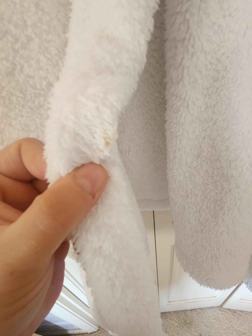 ME Makeover Essentials White  Teddy Hooded Robe - Picture 5 of 8